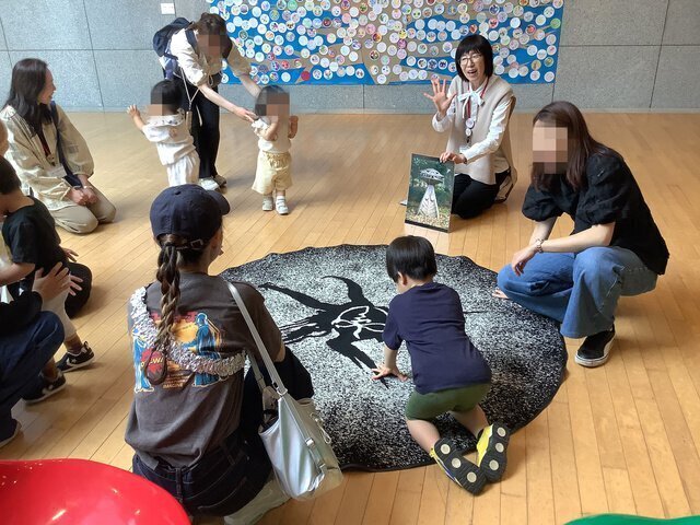 はいはい＆よちよち美術館ツアー＆ワークショップ（10月）